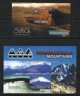 ● 2002 GRENADA ֎ International Year Of MOUNTAINS ● Montagne ● 2 BF ** ● $ 8,00 + 6,00 ● Lotto N. XX ● - Grenade (1974-...)
