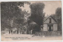 VOUGEOT - Avenue De La Gare - Mme GENOT Et  "" Le Georges "" Sont Identifiés - Ed. MMe NOIROT à Vougeot (21) - Andere & Zonder Classificatie