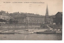 NANTES  285 LA BOURSE ET LE CLOCHER D SAINT NICOLAS LE TIMBRE EST DECOLLE - Nantes