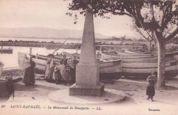 83 / SAINT RAPHAEL / LE MONUMENT DE BONAPARTE / LL 40 - Saint-Raphaël