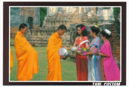 CPSM 10.5 X 15 Thaïlande (57) A Thai Girl, Making Merit By Giving Food To The Monks * - Thaïlande