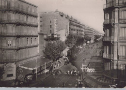 83 / TOULON / LE BOULEVARD DE STRASBOURG / BRASSERIE GUILLAUME TELL - Toulon