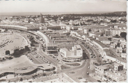 ROYAN (17) Vue Générale Du Front De Mer . Le Rond-Point De La Poste - La Rue De La République  CPSM  PF - Royan