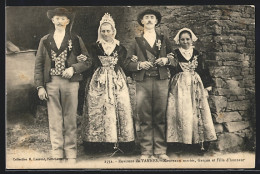 CPA Vannes, Nouveaux Mariés, Garcon Et Fille D`honneur  - Ohne Zuordnung