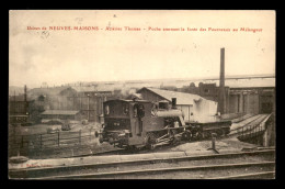 54 - NEUVES-MAISONS - LES USINES - ACIERIES THOMAS - POCHE AMENANT LA FONTE DES FOURNEAUX AU MELANGEUR - LOCOMOTIVE N°14 - Neuves Maisons