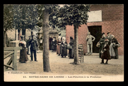 02 - NOTRE-DAME-DE-LIESSE - LES PELERINS A LA FONTAINE - CARTE COLORISEE - Sonstige & Ohne Zuordnung