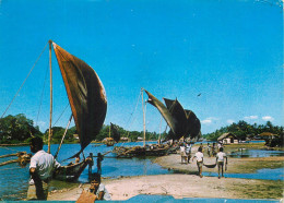 Sri Lanka Ceylon Fishermen Arriving In Port - Visvangst