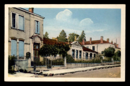 55 - SAMPIGNY - LES ECOLES - CARTE COLORISEE - EDITEUR COMBIER - Autres & Non Classés