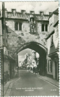 Salisbury; Close Gate And High Street - Not Circulated. (Valentine's) - Salisbury