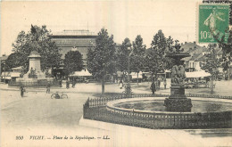 03 - VICHY - PLACE DE LA REPUBLIQUE - Vichy