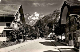 Kandersteg - Dorfstrasse Mit Blümlisalp (12415) * 23. 7. 1963 - Kandersteg
