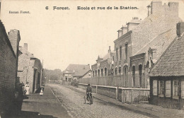 E769 FOREST école Et Rue De La Station - Other & Unclassified