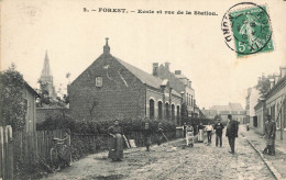 E771 FOREST école Et Rue De La Station Nord - Autres & Non Classés