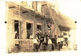 CPA Photo  Maçons (animée)  A40 - Ambachten