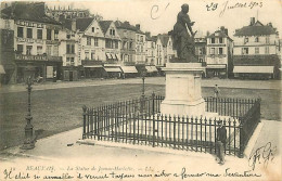 60 - Beauvais - La Statue De Jeanne Hachette Et L'Hôtel De Ville - Précurseur - Voyagée En 1903 - CPA - Voir Scans Recto - Beauvais
