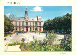 86 - Poitiers - Hotel De Ville - Place Du Maréchal Leclerc - Fleurs - CPM - Voir Scans Recto-Verso - Poitiers