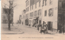 Place Du Tertre (Paris - 75018) Montmartre - Coin De La Rue Norvins - District 18