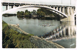 33    CASTILLON LA BATAILLE  LE PONT ET LES BORDS DE LA DORDOGNE 1966 - Autres & Non Classés