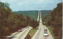 Merritt Parkway (Connecticut) - 1960 Mit Alten Autos - Voitures De Tourisme