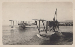 83 / FREJUS / SAINT RAPHAEL / RARE CARTE PHOTO / HYDRAVIONS - Saint-Raphaël