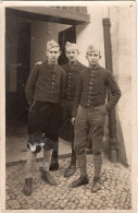 Carte Photo De Trois Soldat Francaios Du 40 éme Régiment D'infanterie Posant En 1918 ( Guerre 14-18 ) - Guerre, Militaire