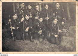 PHOTO 8 X 6 CMS SOLDATS EN UNIFORME POSANT AVEC LE FUSIL SERVICE MILITAIRE A BAUMHOLDER EN 1950 - Guerre, Militaire