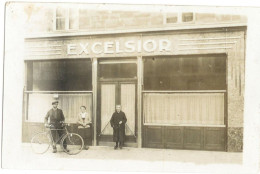 Carte Photo Ancienne - Café De L'Excelsior De L'écrivain Philippe Claudel - Rare - Caffé