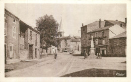 43 , VERGONGHEON , Place Du Monument , * 526 91 - Autres & Non Classés