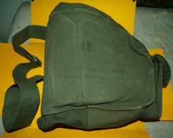 ARMEE AMERICAINE  : HOUSSE DE MAG AVEC SANGLES , TAMPON SUR LE SAC BIEN LISIBLE ,  VENDU EN BON ETAT VOIR PHOTOS . POUR - Equipment