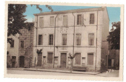 OCCITANIE AUDE NEVIAN : LA MAIRIE - EDITION COLORISEE CIRCULEE EN 1951 - Other & Unclassified