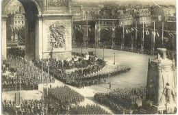 Carte Photo Ancienne - Défilé Des Armées Victorieuses Sous L'Arc De Triomphe - Animation - Guerre 1914-18