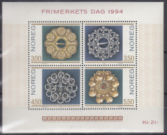 NORWEGEN  Block 21, Postfrisch **, Tag Der Briefmarke – Trachtensilber, 1994 - Blocks & Sheetlets