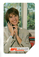 Femme Girl Télécarte Italie Scheda  (W 747) - Öff. Werbe-TK