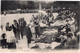 In 6 Languages Read A Story: Lourdes. La Bénédiction Des Malades. | Lourdes. The Blessing Of The Sick. - Lourdes