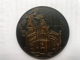Médaille De Jacques Despierre (1912-1995) - Saint-Médard évêque De Tournai Et Noyon - 58 Mm - 86 Gr Bronze - Andere & Zonder Classificatie