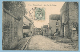0680  CPA BRICON  (Haute-Marne)  Une Rue Du Village  ++++++++ - Other & Unclassified