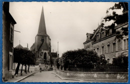 *CPSM - 36 - CHABRIS - Place Du Marché - Autres & Non Classés