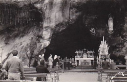 AK 214672 FRANCE - Lourdes - La Grotte Miraculeuse - Lourdes
