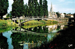 * CPM - 85 - FONTENAY LE COMTE - La Passerelle Sur La Vendée - Fontenay Le Comte