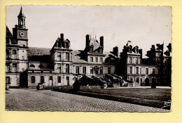 77. Palais De FONTAINEBLEAU / CPSM (voir Scan Recto/verso) - Fontainebleau