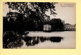 77. FONTAINEBLEAU – Pavillon De L'Empereur (voir Scan Recto/verso) - Fontainebleau