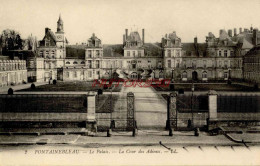 CPA FONTAINEBLEAU - LA PALAIS - LA COUR DES ADIEUX - Fontainebleau