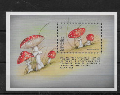 Grenada Grenadines - 1997 - Mushrooms - Yv Bf 392 - Champignons