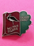 Broche épingle Parc Ornithologique Melnais Starkis Saudzé Dabu Lettonie - Autres & Non Classés