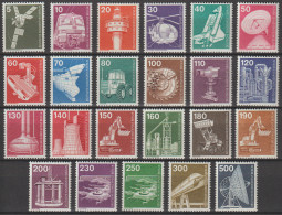Berlin, 1975-1982, 23 Werte Aus Nr. 494-672 ** Komplette Freimarken Dauerserie "Industrie Und Technik" - Ungebraucht
