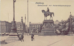 Hamburg Rathausmarkt Mit Kaiser Wilhelmdenkmal Ngl #144.853 - Autres & Non Classés