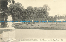 R630005 Jardins De Versailles. Demi Lune En Avant Du Tapis Vert. LL. 28 - World