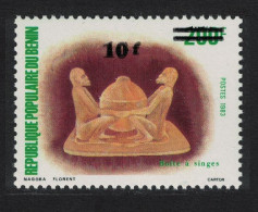 Benin Monkeys Holding Box Woodwork Ovpt 1984 MNH SG#925 MI#360 - Bénin – Dahomey (1960-...)