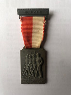 Médaille - Suisse - Concours De Ski 1er Division GSTAAD 1944 Patrouilles - 30x45 Mm - 28 Gr Bronze - Andere & Zonder Classificatie