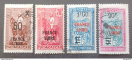 COLONIE FRANCIA MADAGASCAR 1942 YVERT 239-244 ---- 1922 YVERT 152-155 -------GIULY - Gebruikt
